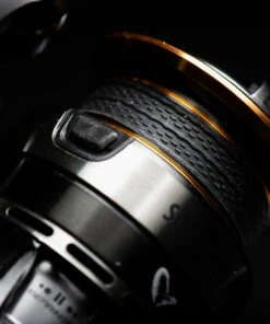 Savage Gear SG8 Spinning Reel Reel model:SG8-2500 -fishing reels Outlet Shop 6a07a90c a0d7 46cd 835e 803773175892