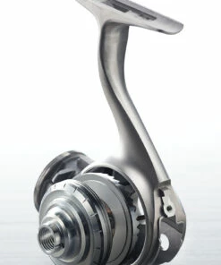 Daiwa Daiwa 16 Certate Spinning Reel Reel model:2500 -fishing reels Outlet Shop 70f38dcc f4dd 4a4d 8a19 54378927cc42